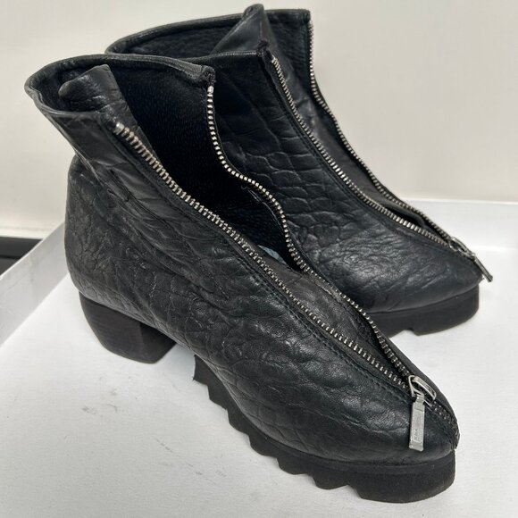 PAPUCEI Boots Textured Black Leather Full Front Zip Block Heel Size 36, fit US 7 - Picture 2 of 7